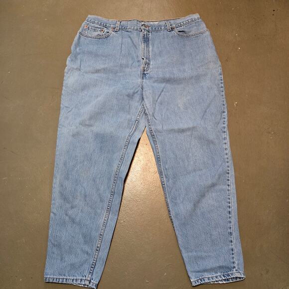 Vintage Levi's 550 Relaxed Fit Tapered Leg Jeans‎ Women's Size 22W Short - Picture 1 of 4